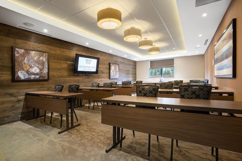 Mountain View Inn & Suites Sundre Buitenkant foto