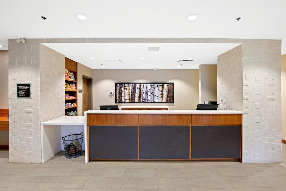 Mountain View Inn & Suites Sundre Buitenkant foto