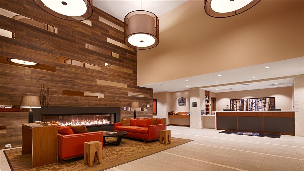 Mountain View Inn & Suites Sundre Interieur foto