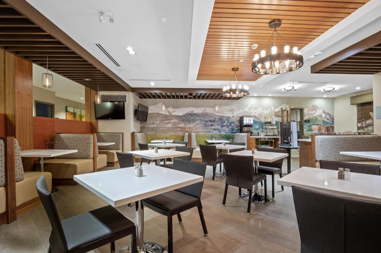 Mountain View Inn & Suites Sundre Buitenkant foto